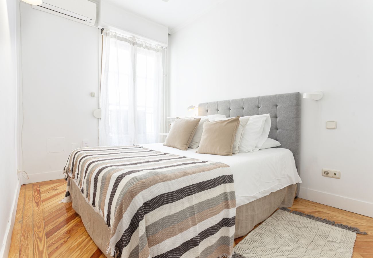 Apartamento en Madrid - Apartamento Las Cortes II en Madrid 