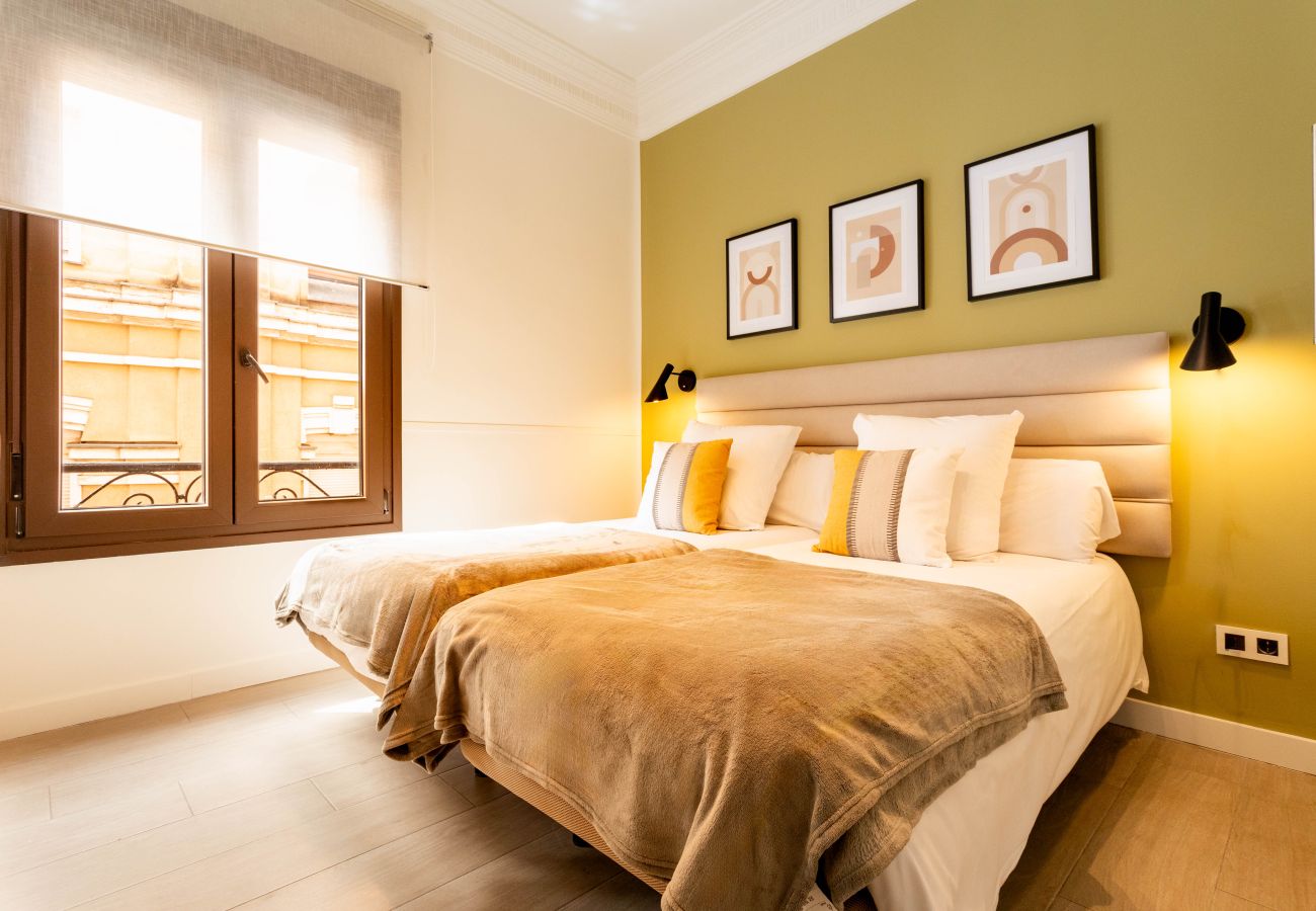 Apartment in Madrid - Apolo V apartment in Tirso de Molina