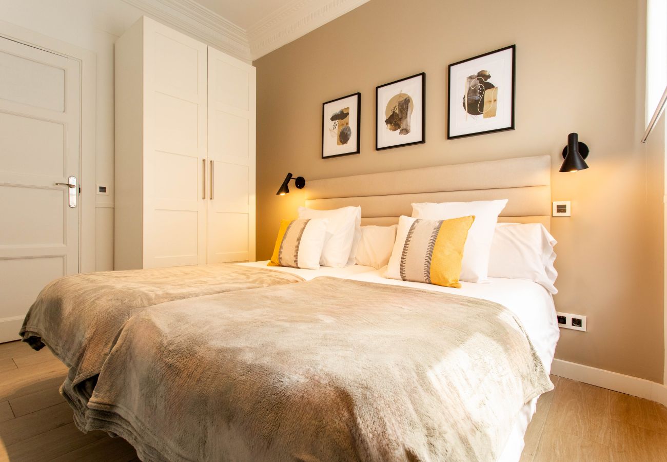 Apartment in Madrid - Apolo V apartment in Tirso de Molina