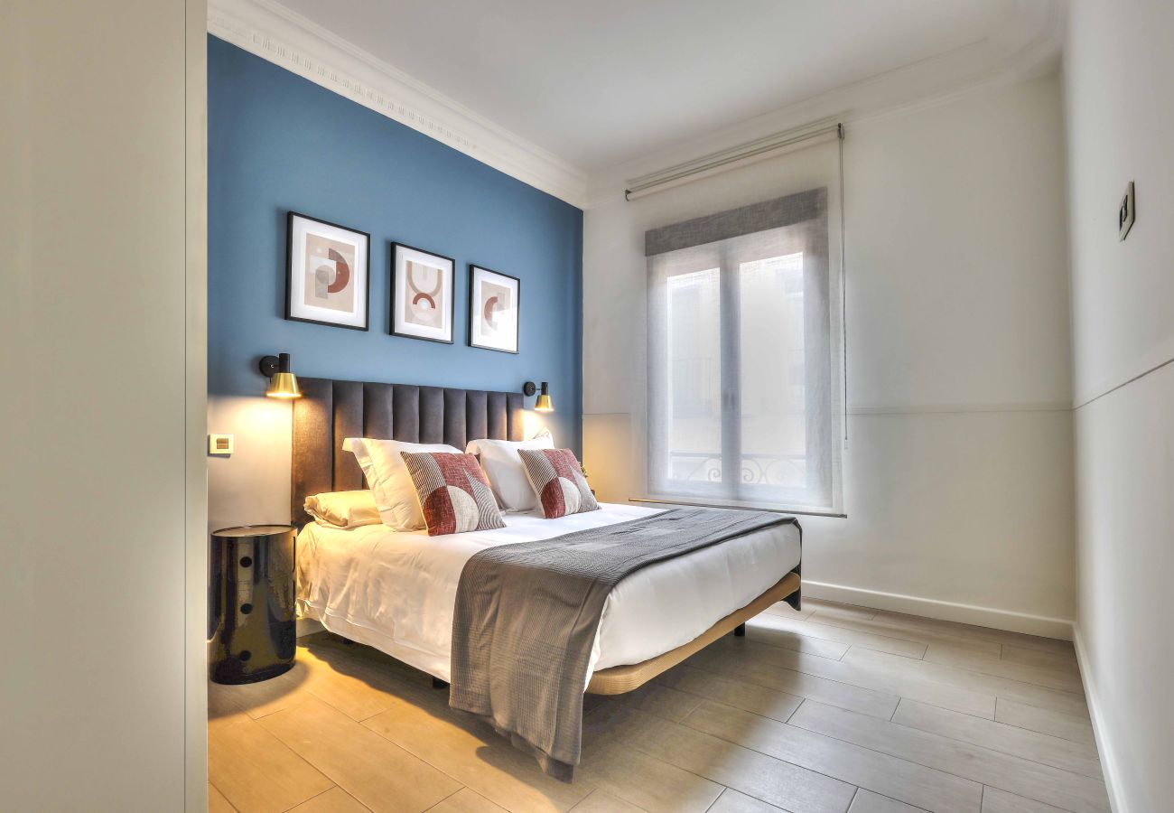 Apartment in Madrid - Apolo IX apartment in Tirso de Molina