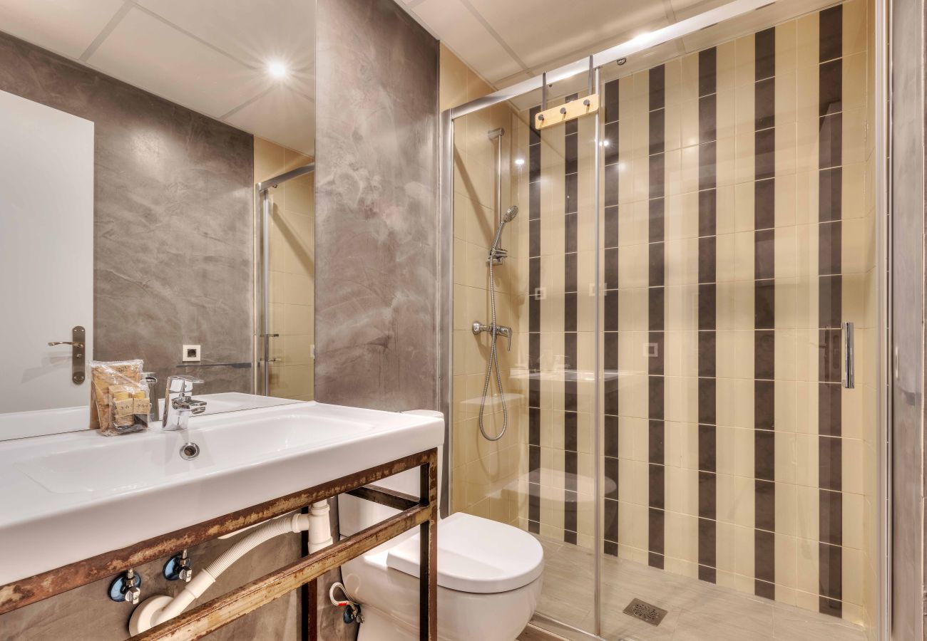 Apartment in Madrid - Apolo Loft apartment in Tirso de Molina