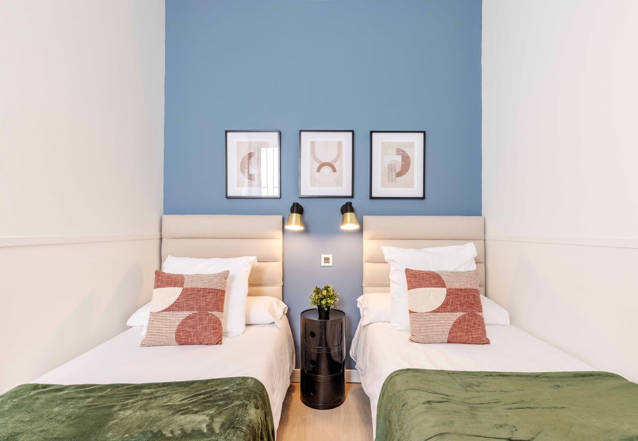 Apartment in Madrid - Apolo Loft apartment in Tirso de Molina
