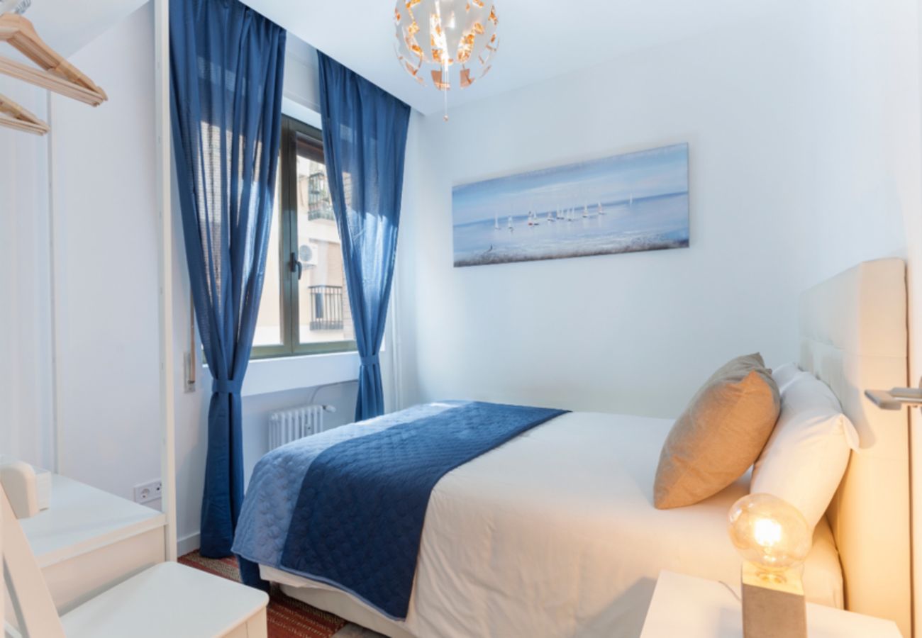 Apartment in Madrid - Latina Terrace IV apartment in Madrid 