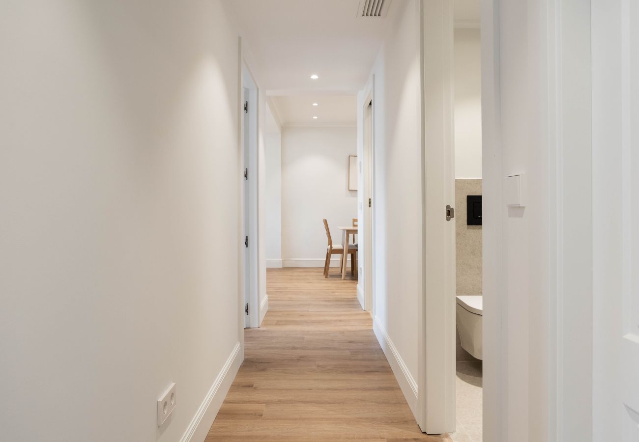 Apartment in Madrid - Adelfas II apartment in Madrid 