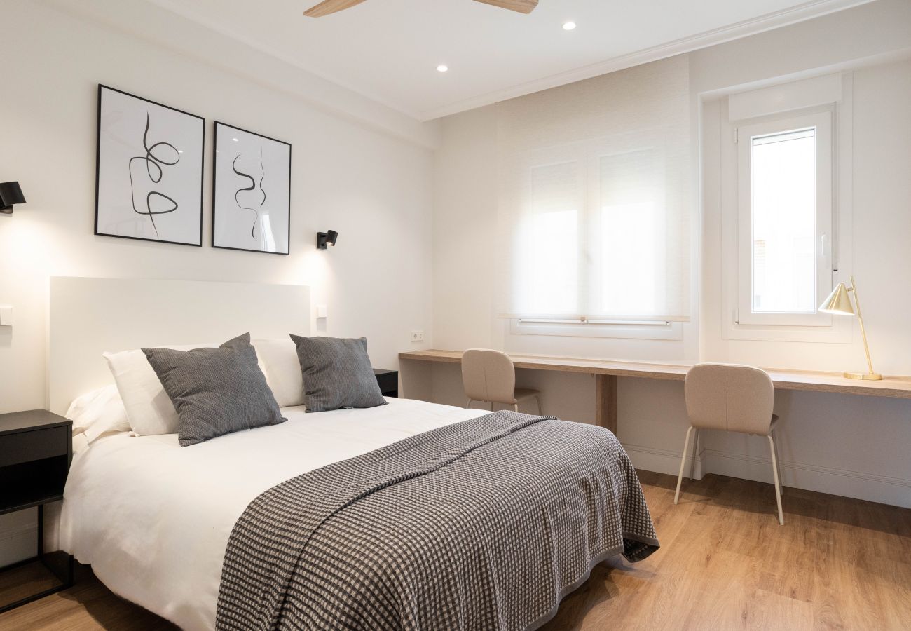 Apartment in Madrid - Adelfas V apartment in Madrid 