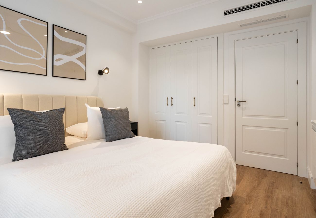 Apartment in Madrid - Adelfas I apartment in Madrid 