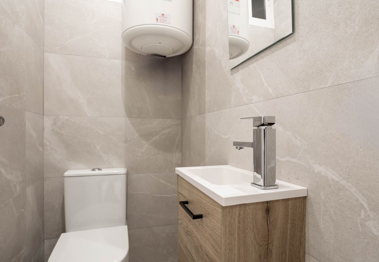 Apartment in Madrid - Artes Exclusive XIV apartment in Madrid 