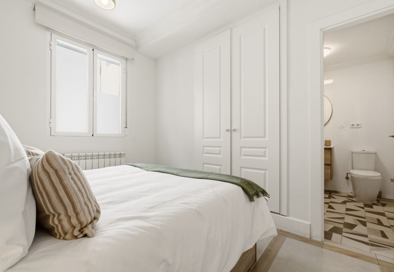 Apartment in Madrid - Casa Cortes VIII apartment in Madrid 