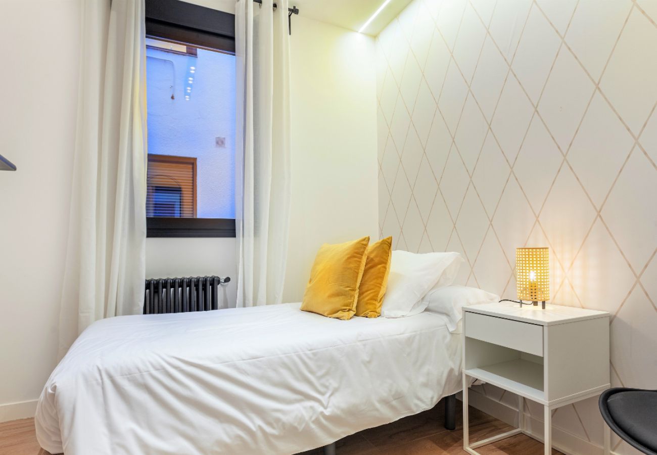 Apartment in Madrid - 4 Ways XIII apartment in Madrid 