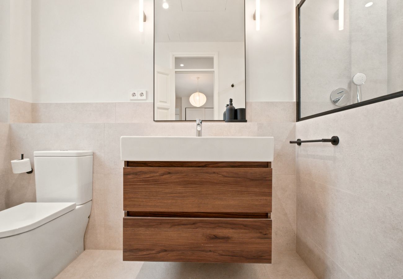 Apartment in Madrid - Almagro Luxe II apartment in Madrid 
