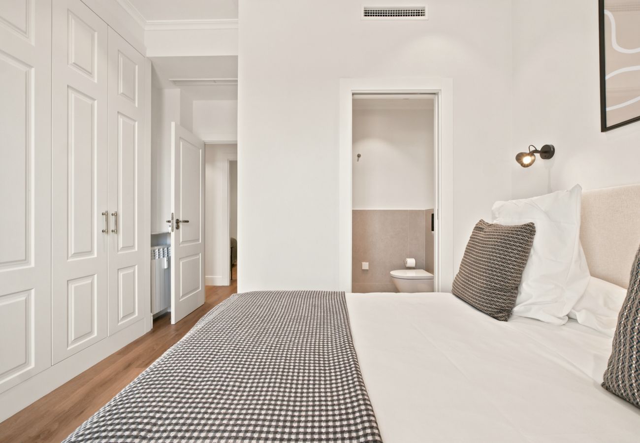 Apartment in Madrid - The Alcala Luxe V apartment in Madrid 