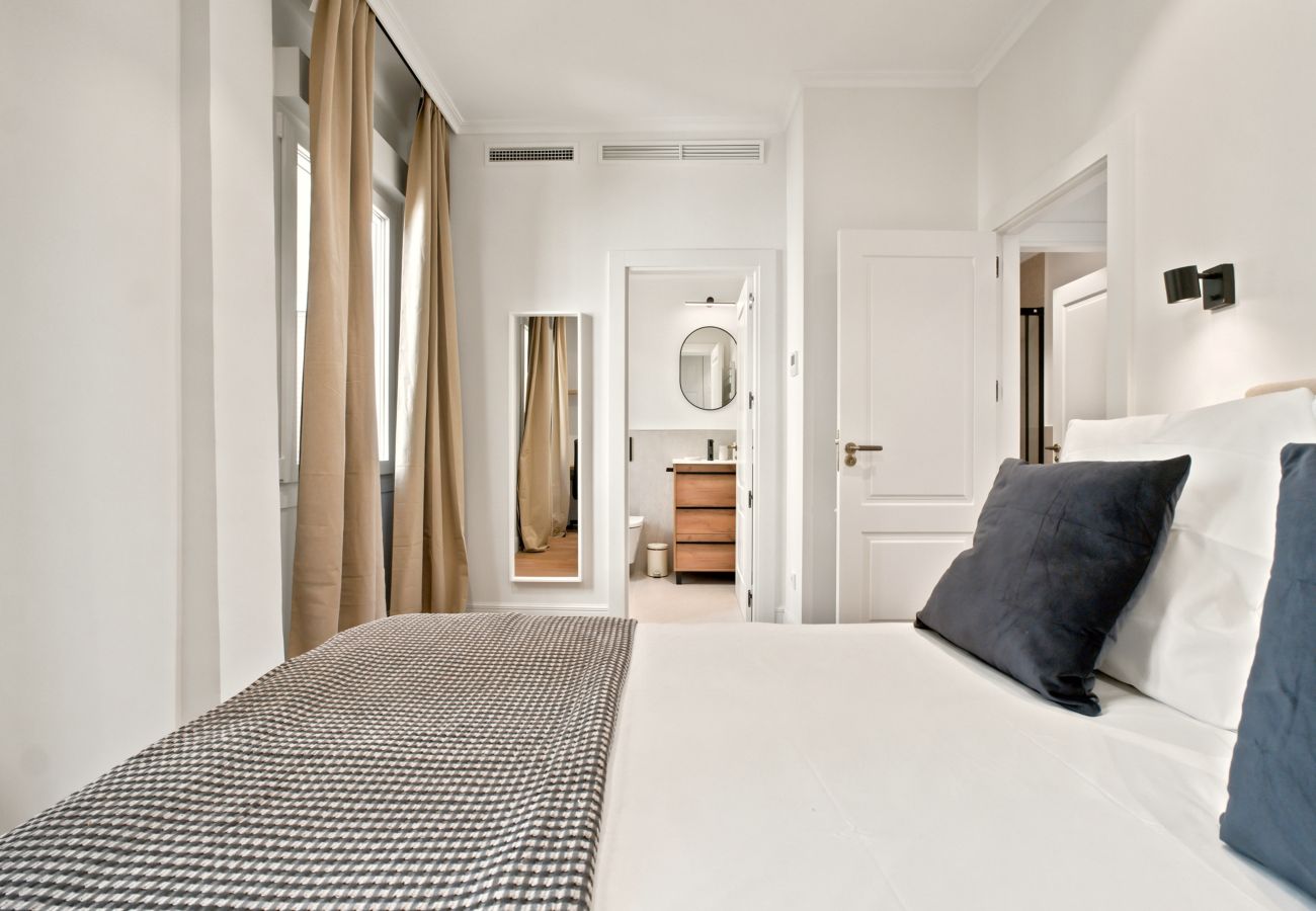 Apartment in Madrid - The Alcala Luxe V apartment in Madrid 